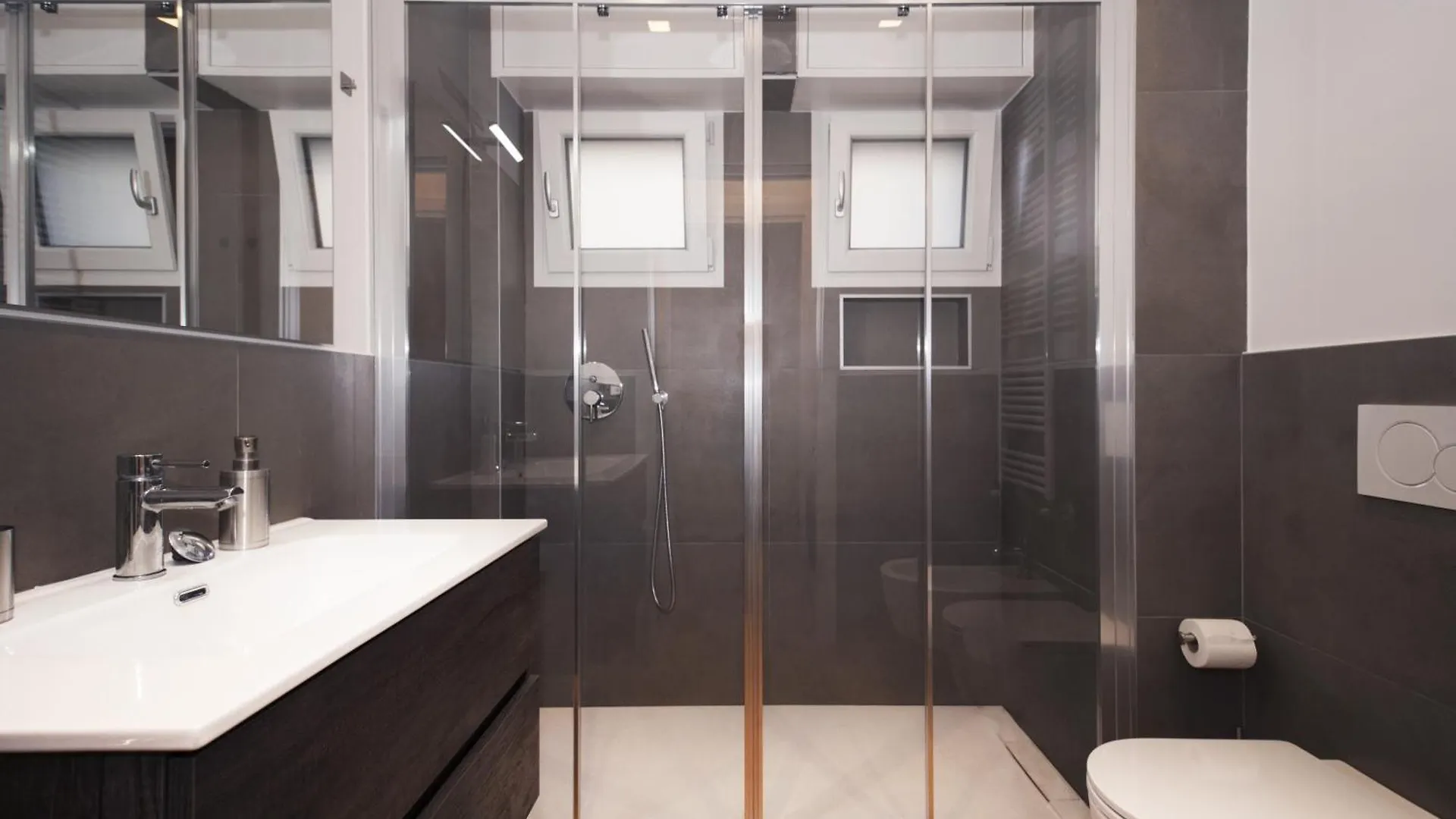 Sempione Apt- Citylife - 4 Posti Letto Milan 0*,  Italy